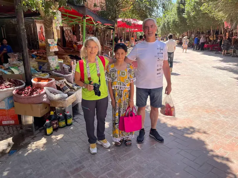 Un Viaggio lungo la Via della Seta: Attraverso il Pamir Un Viaggio lungo la Via della Seta: Attraverso il Pamir