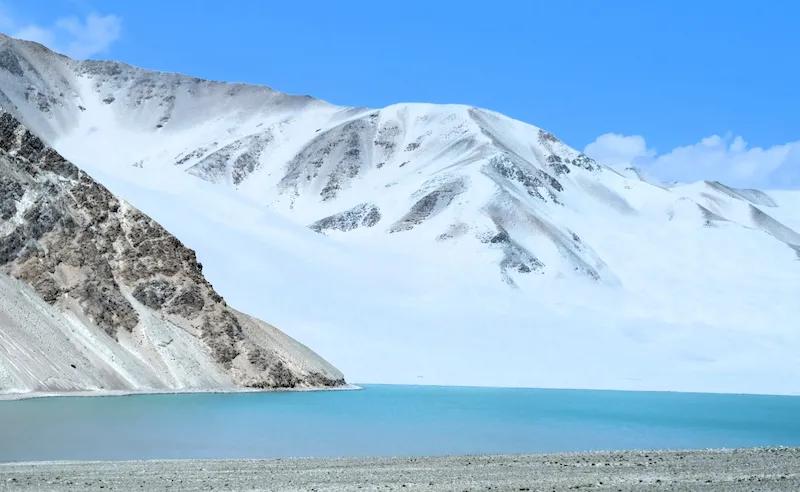 Travel Guide to Southern Xinjiang baisha lake sand mountain