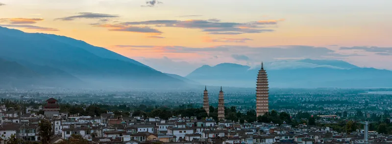 Travel Guide to Yunnan dali three pagodas 1