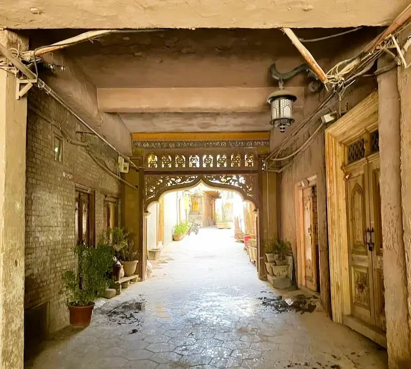 Travel Guide to Southern Xinjiang kashgar old portal e1768366629715