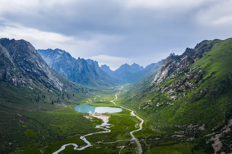 Jiuzhaigou National Park to Wolong Panda Reserve aba county