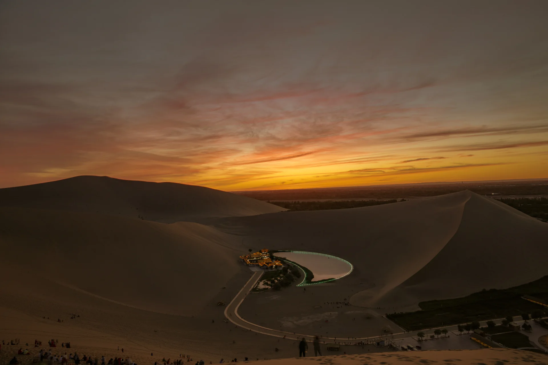 Rainbow Mountains,Warriors & Dunes crescent moon oasis dunhuang