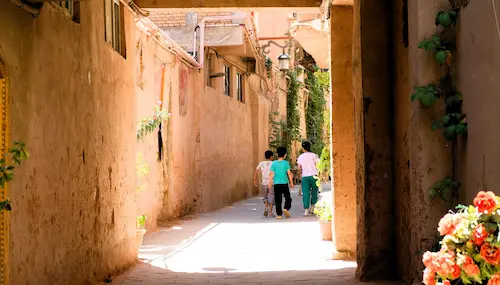 The Best Xinjiang China Tours kids in kashgar old town