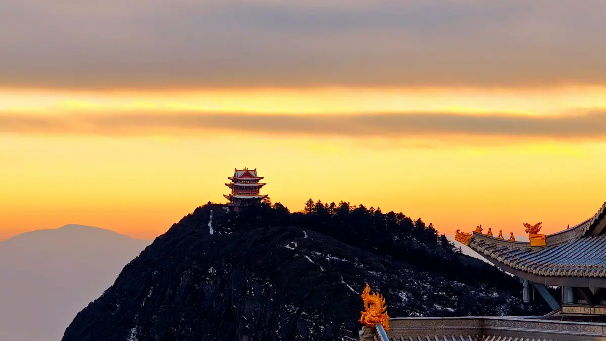 Best Sichuan Province Travel Adventures mount emei