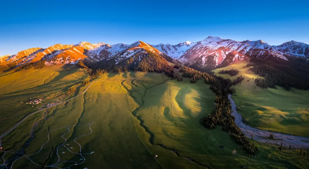 Travel Guide to Northern Xinjiang narati grassland 1