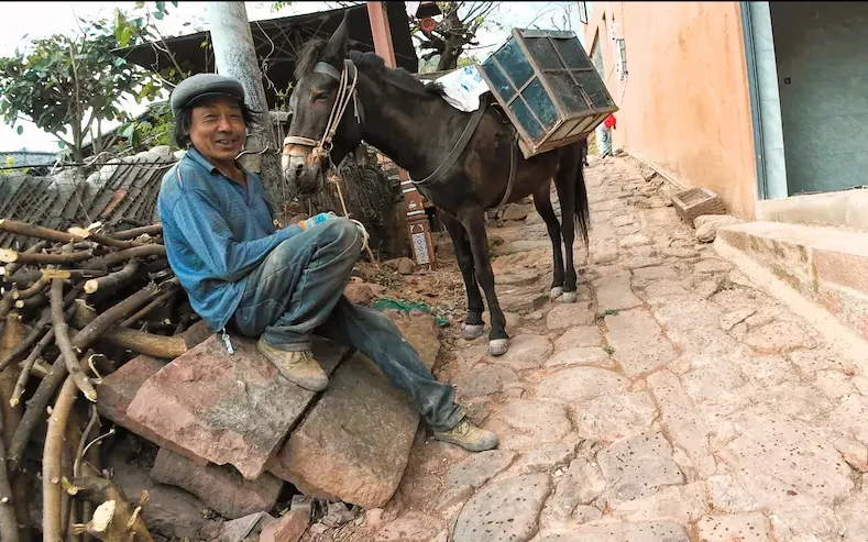 Viaggio a Nuodeng: il Villaggio del Sale sul Pendio delle Tigri nuodeng 7 e1775371295405