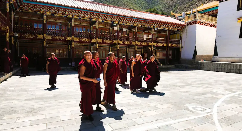 Gadan Dongzhulin: The Converted Monastery in the Mountains of Yunnan gadan dongzhulin monks