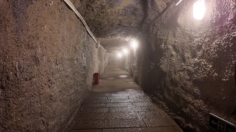 Chongqing: What to Visit | Part 1 anti-air raid shelter in Chongqing