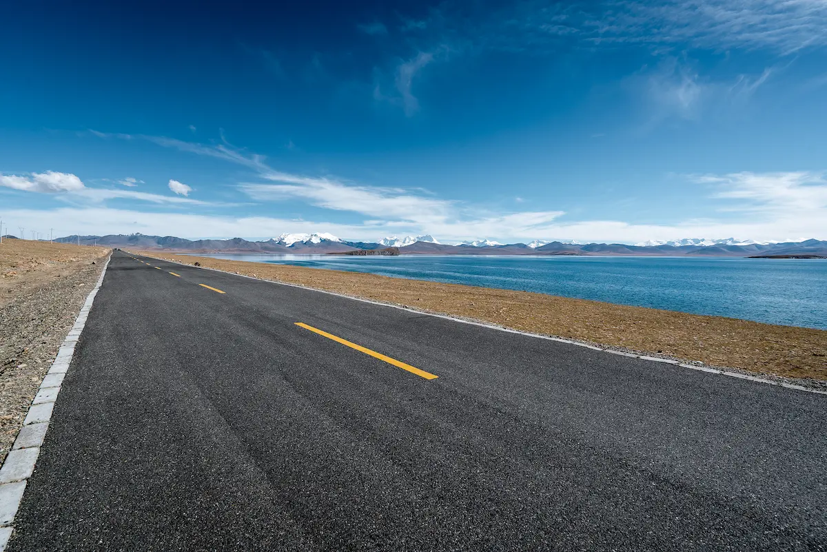 Signature Expeditions road to adventure