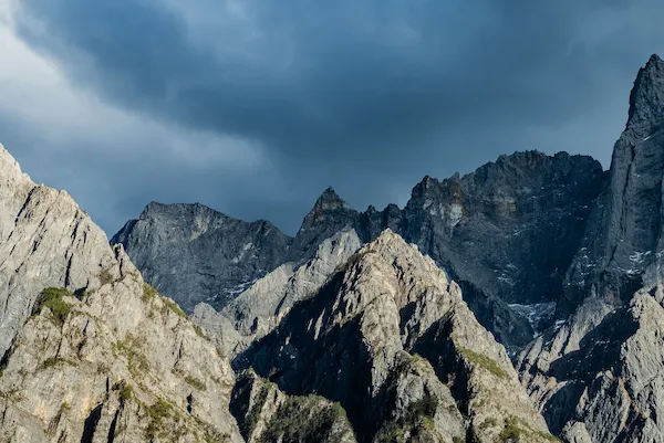 Peaks & Skylines | 15-Day Private China Itinerary mountain view tiger leaping gorge