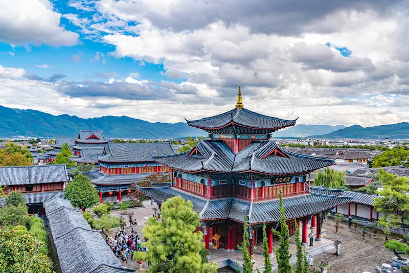 From Megacities to the Highlands | Small Group Tour mufu mansion dayan
